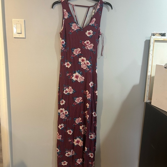 Pink Republic Dresses & Skirts - Pink Republic Burgundy Floral Maxi Dress size small